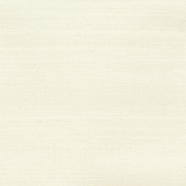 VP 928 01 Elitis Elixir de soies Kosa silk - Dit behang is subtiel wit met lichte beige en crèmekleurige accenten voor een zachte