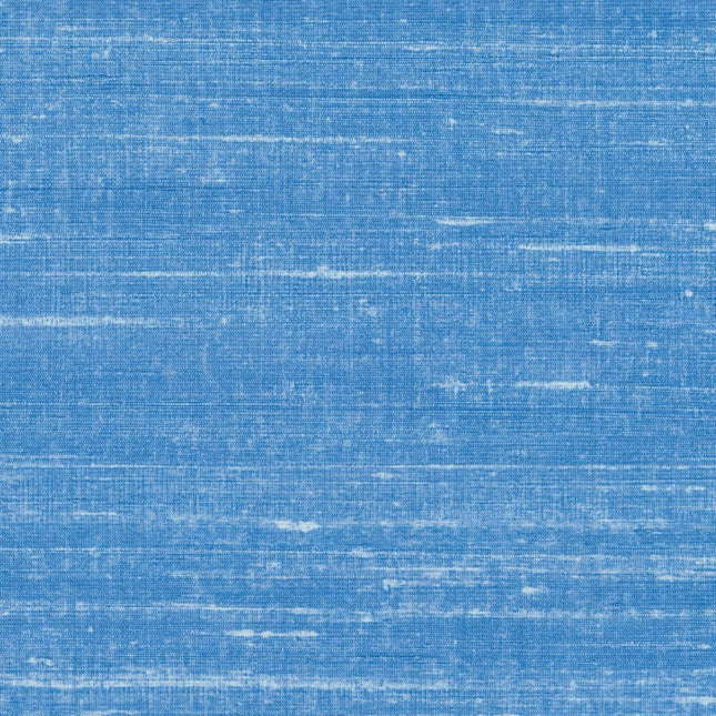 VP 928 44 Elitis Elixir de soies Kosa silk - Dit behang is een rustgevende mix van verschillende blauwtinten met subtiele lichte accenten die een zachte