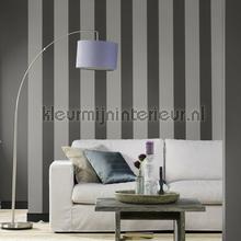 Emil and Hugo Sakura 295749 | Bestellen bij https://www.kleurmijninterieur.nl/