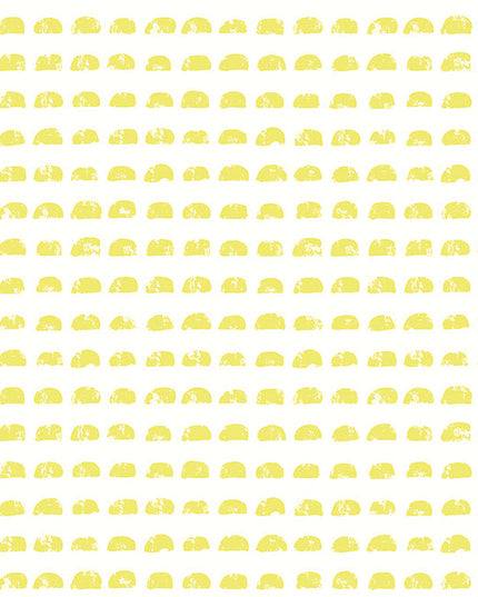 WGU50125W Dutch Wallcoverings When i grow up Hay Bale - Dit behang is luchtig en fris met een zachtgele kleur op een heldere witte achtergrond.